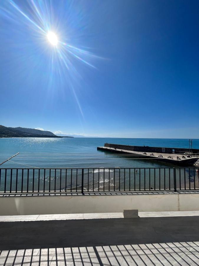 Casa Marina, La Terrazza Sul Mare Acomodação com café da manhã Cefalù Exterior foto